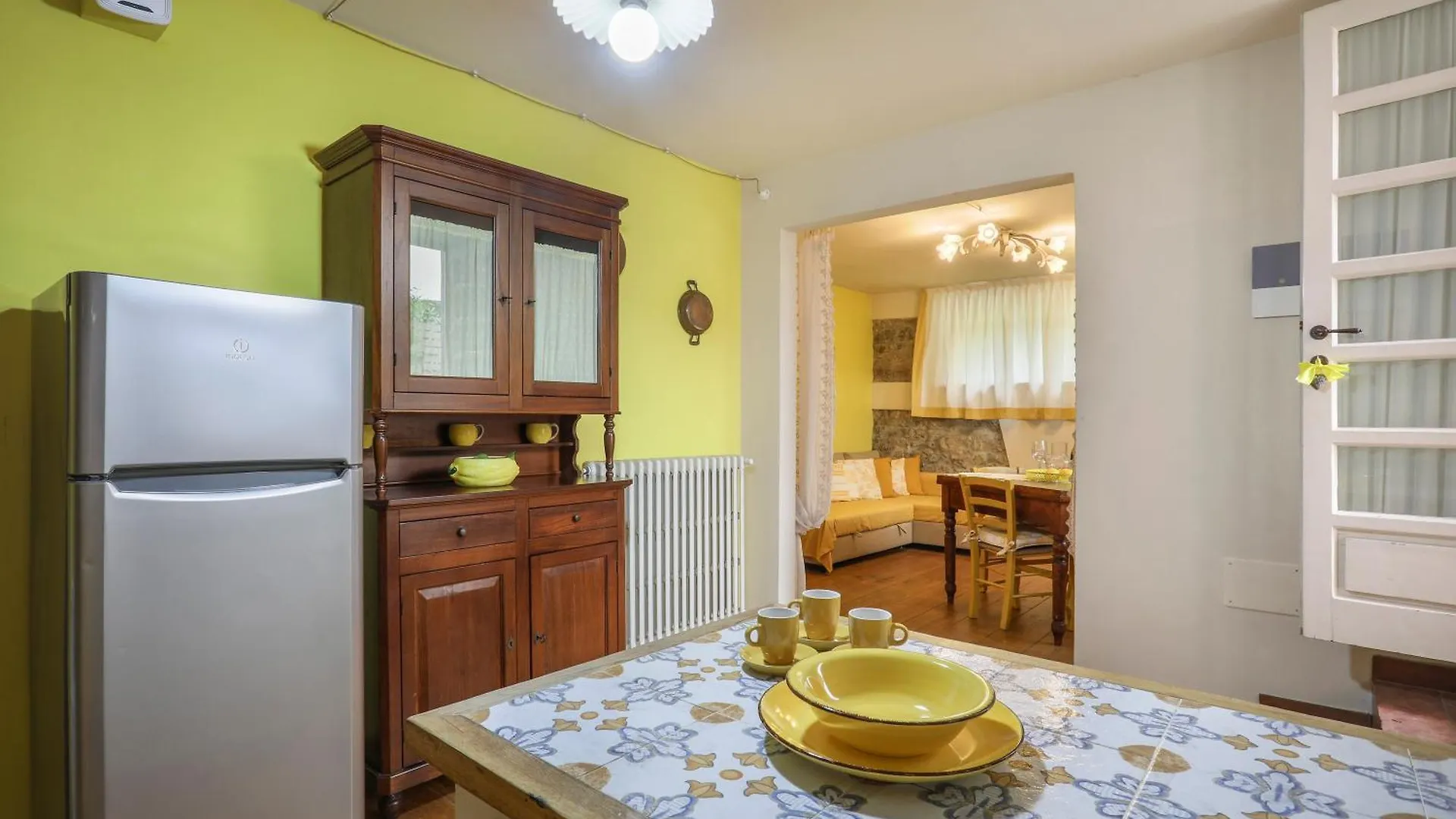 Limone Di Home Hill Piaggiori