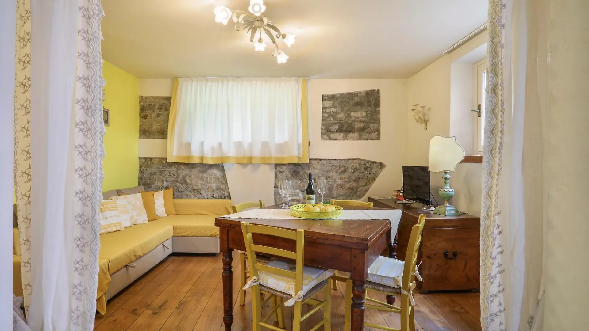 Limone Di Home Hill Piaggiori
